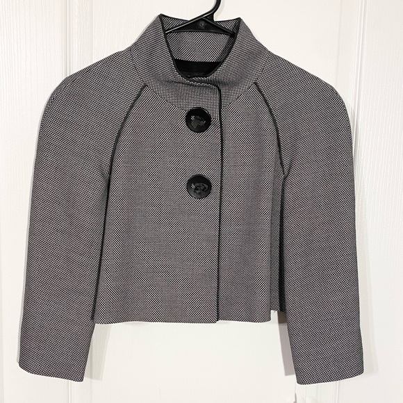 Tahari ASL Jackets & Blazers - NWT Tahari ASL Cropped Swing Jacket Black White Micro Dot Size 2